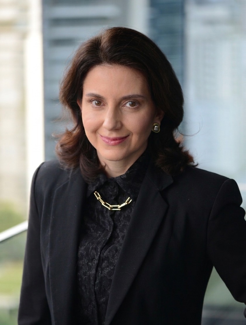 Sílvia H. Johonsom di Salvo